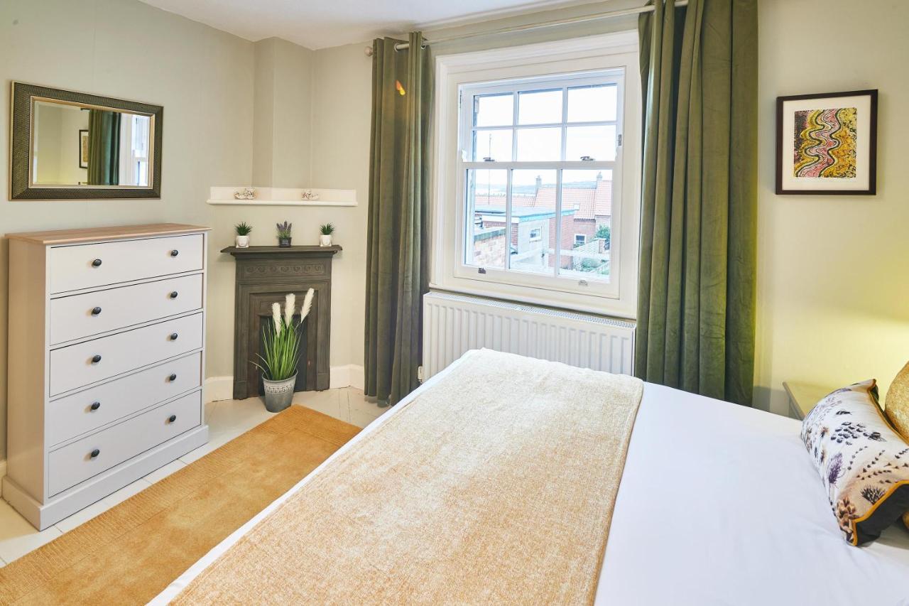 Host & Stay - 1 Coastguard Cottages Scarborough Exteriör bild
